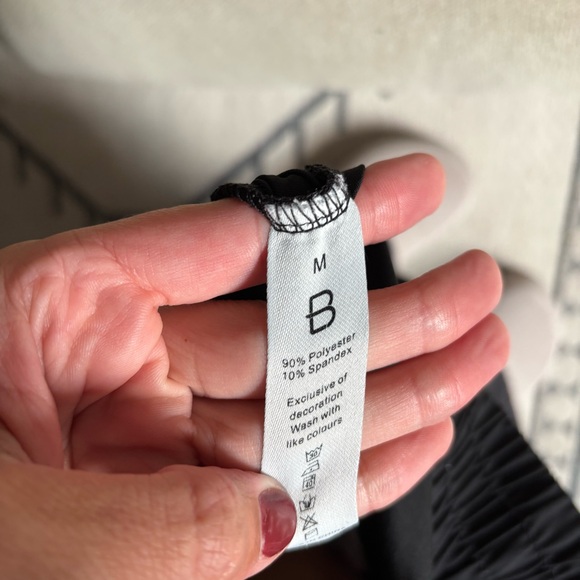 Women's | Size M | Black Athletic Shorts - Picture 9 of 9